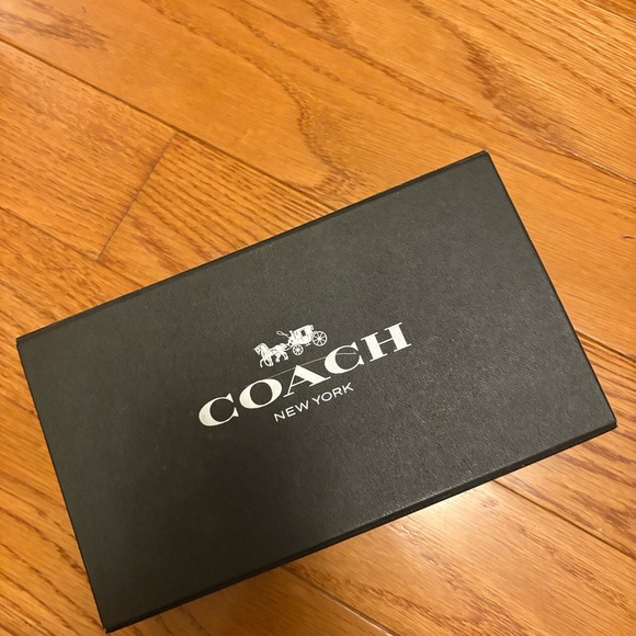 Coach Floral Pebble Leather Wristlet in Cream with Yellow & Gray Blooms - Picture 2 of 3